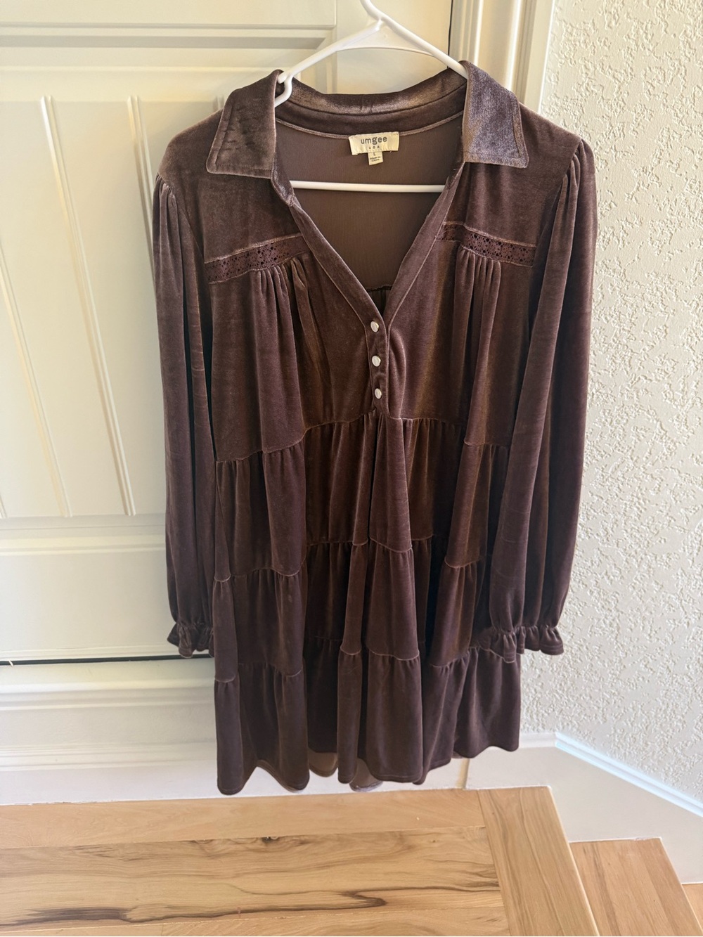 Umgee Mauve Brown Velvet Tiered Button-Front Women's Top